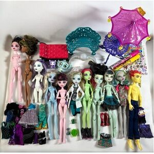Monster High Lot 11 Dolls Clothes Shoes Accessories For Repair Custom Incomplete